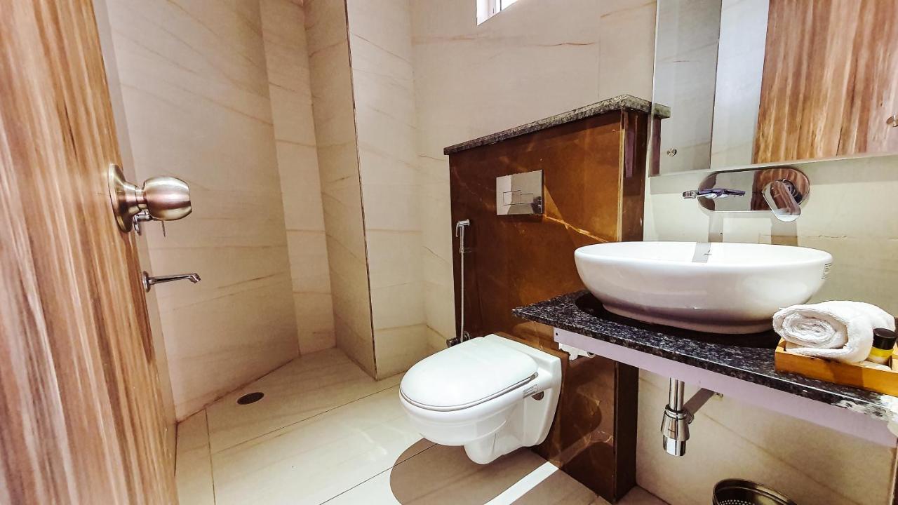 Aura Rooms Dehradun Exteriör bild